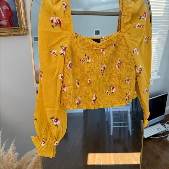 Floral Yellow Smocked Top - Picture 3 of 4